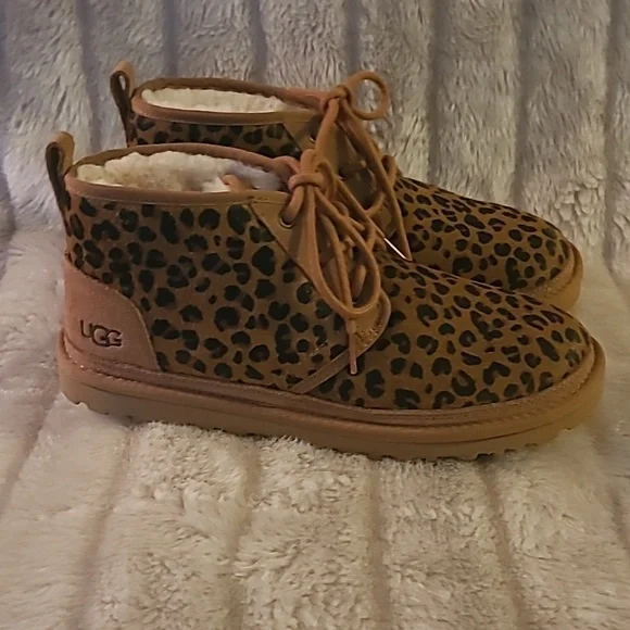 Ugg Neumel Leopard Suede Boot Shoe. Natural Fur Lining. Size 10 - Picture 2 of 4